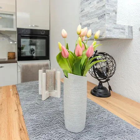 Kele Apartment *
